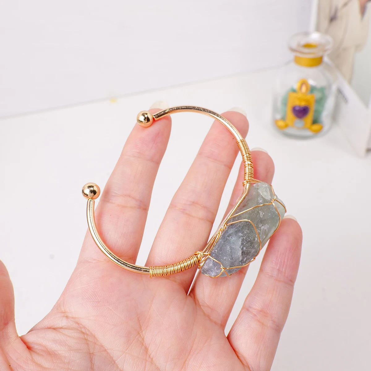 Bracelet en cristal naturel avec pierres précieuses brutes, 1 pièce, fil de cuivre tissé à la main, ouvert, breloque assortie à la mode, bijoux fins