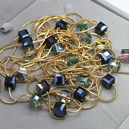 Nouveaux accessoires de bijoux en cristal de mode européenne, collier Long de perles de cristal autrichien, colliers et pendentifs en chaîne de pull pour femmes