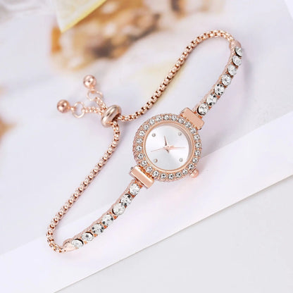 Montre à quartz analogique avec bracelet exquis pour femme (sans boîte)
