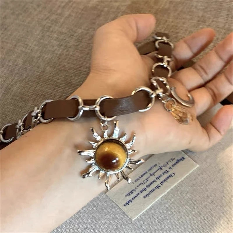 Collier pendentif soleil en cristal pour femme, tour de cou croix, cuir, mode coréenne, accessoires vintage, bijoux punk, breloque esthétique