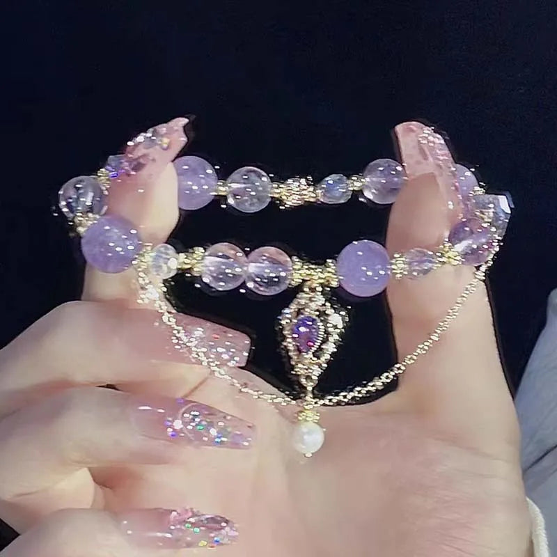 Bracelets de luxe légers en perles de cristal de verre violet pour femmes, pendentif Chic avec pompon papillon, bijoux de poignet pour fille douce