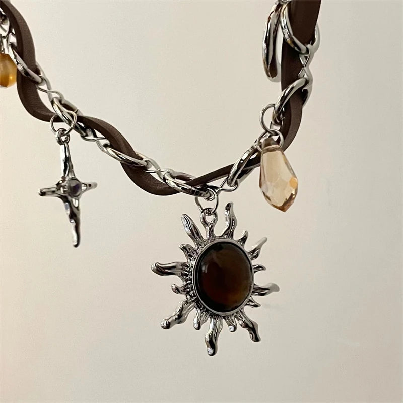 Collier pendentif soleil en cristal pour femme, tour de cou croix, cuir, mode coréenne, accessoires vintage, bijoux punk, breloque esthétique