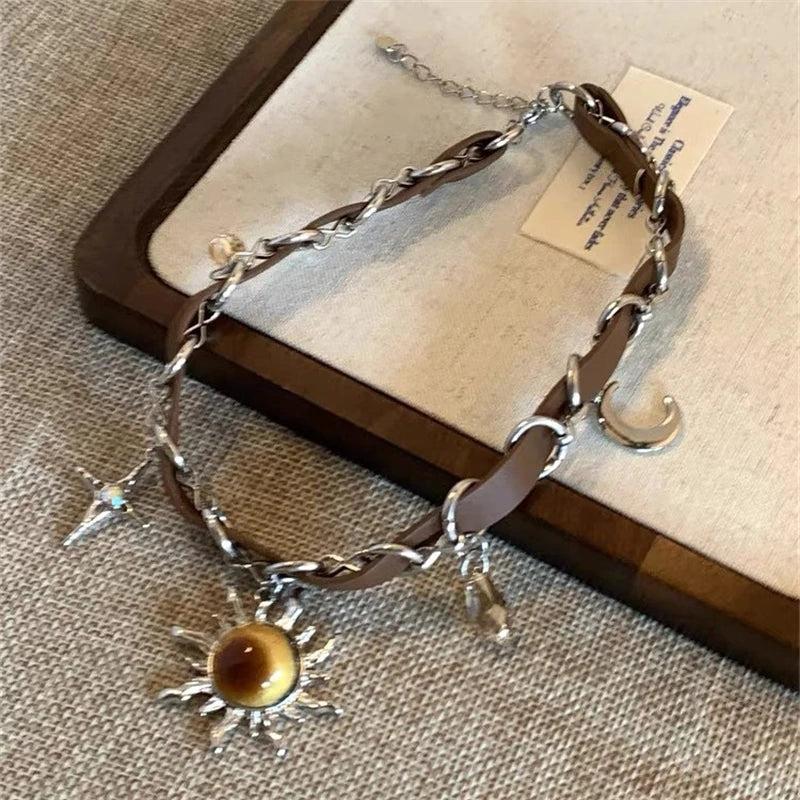 Collier pendentif soleil en cristal pour femme, tour de cou croix, cuir, mode coréenne, accessoires vintage, bijoux punk, breloque esthétique