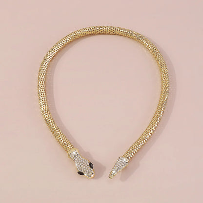KMVEXO – collier magnétique serpent en cristal Punk pour femmes, chaîne serpent magnétique sur le cou, ras du cou, bijoux féminins, cadeau de concours de fête, 2023